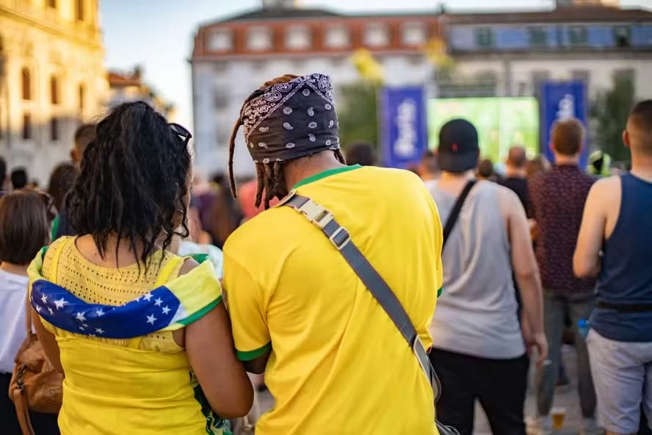Brasileiros têm 20 dias para sair de Portugal: o que está por trás da nova onda de expulsões?